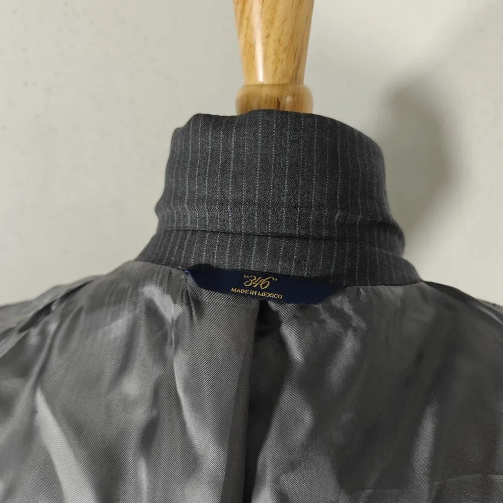 Brooks Brothers 346 Men's Sport Coat Blazer Two Button Gray Pinstriped‎ Wool 40R